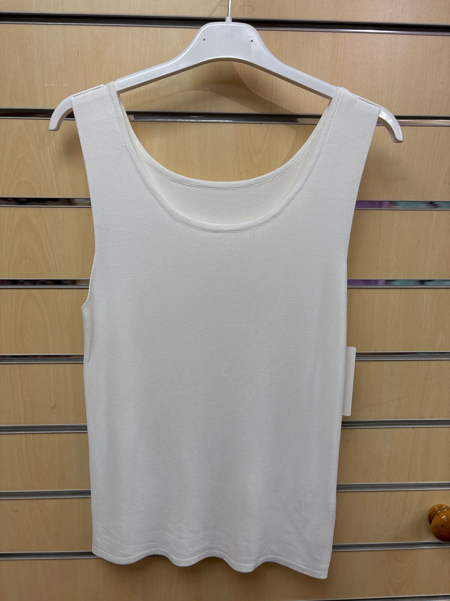 Knitted vest top in white