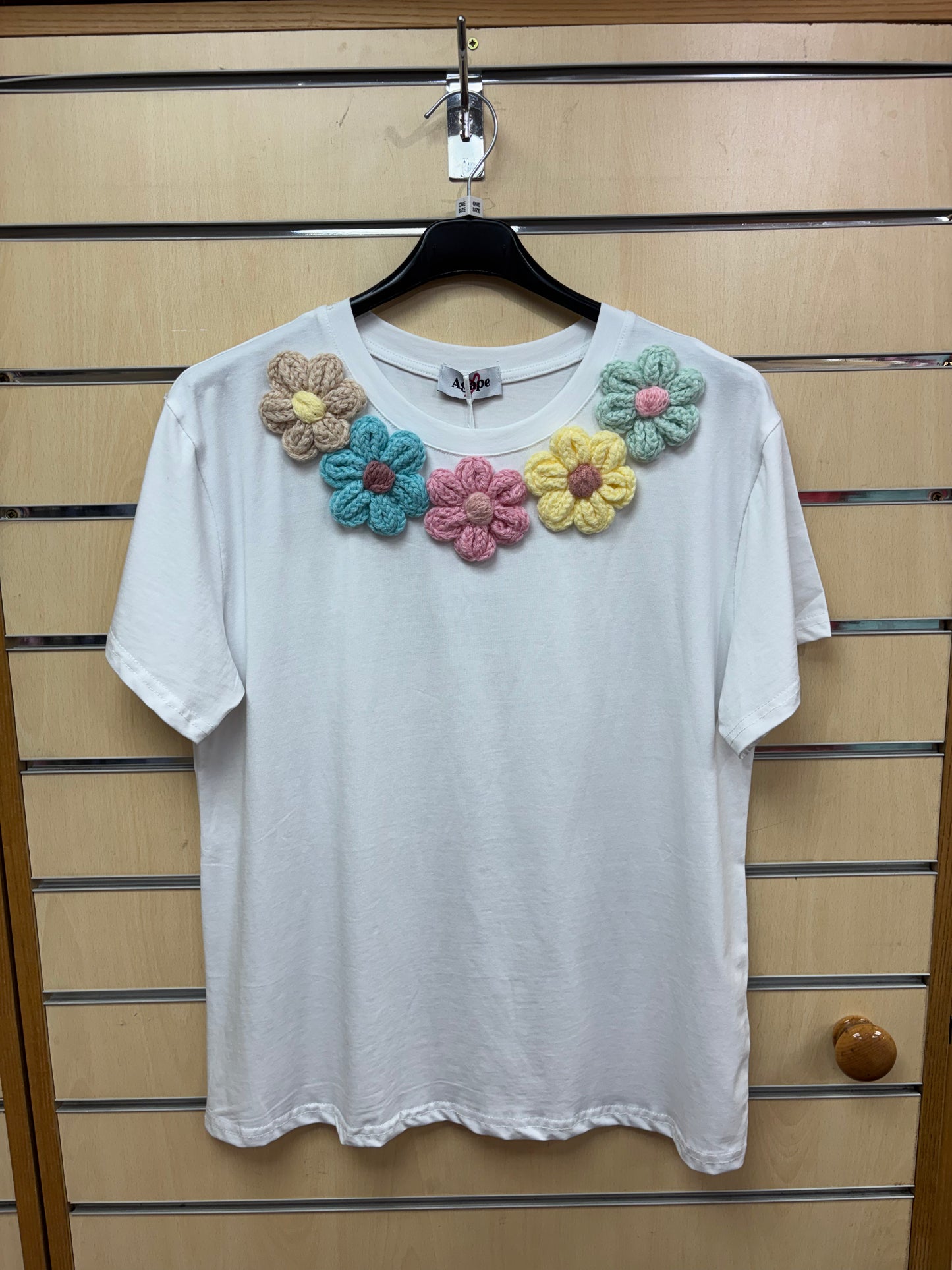 Knitted Flower Collar T-shirt