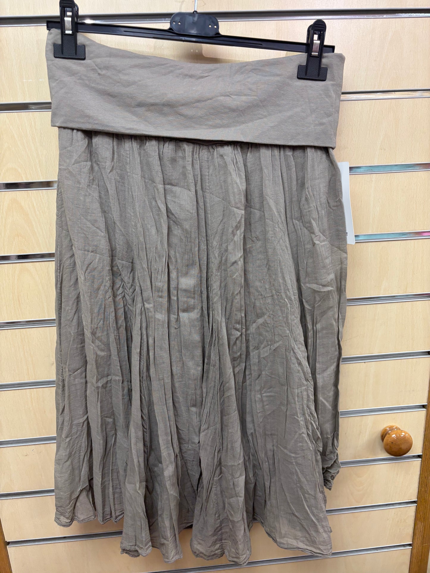 Short Cotton Skirt in Mocha