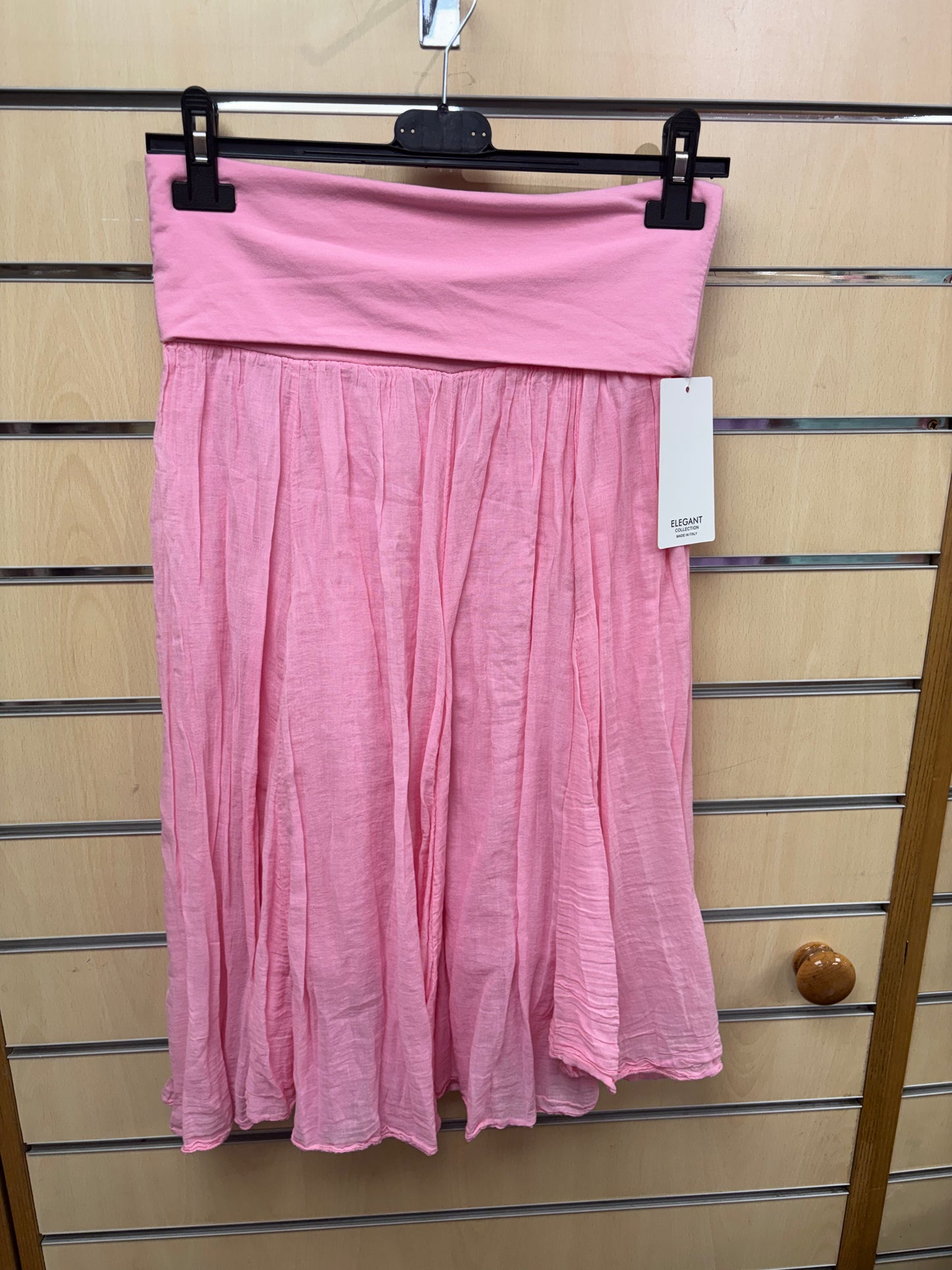 Short Cotton Skirt in Pink