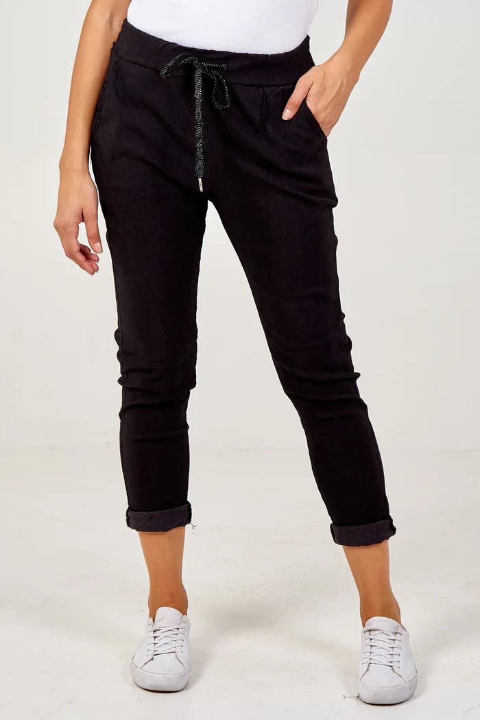 Magic Trousers in Black