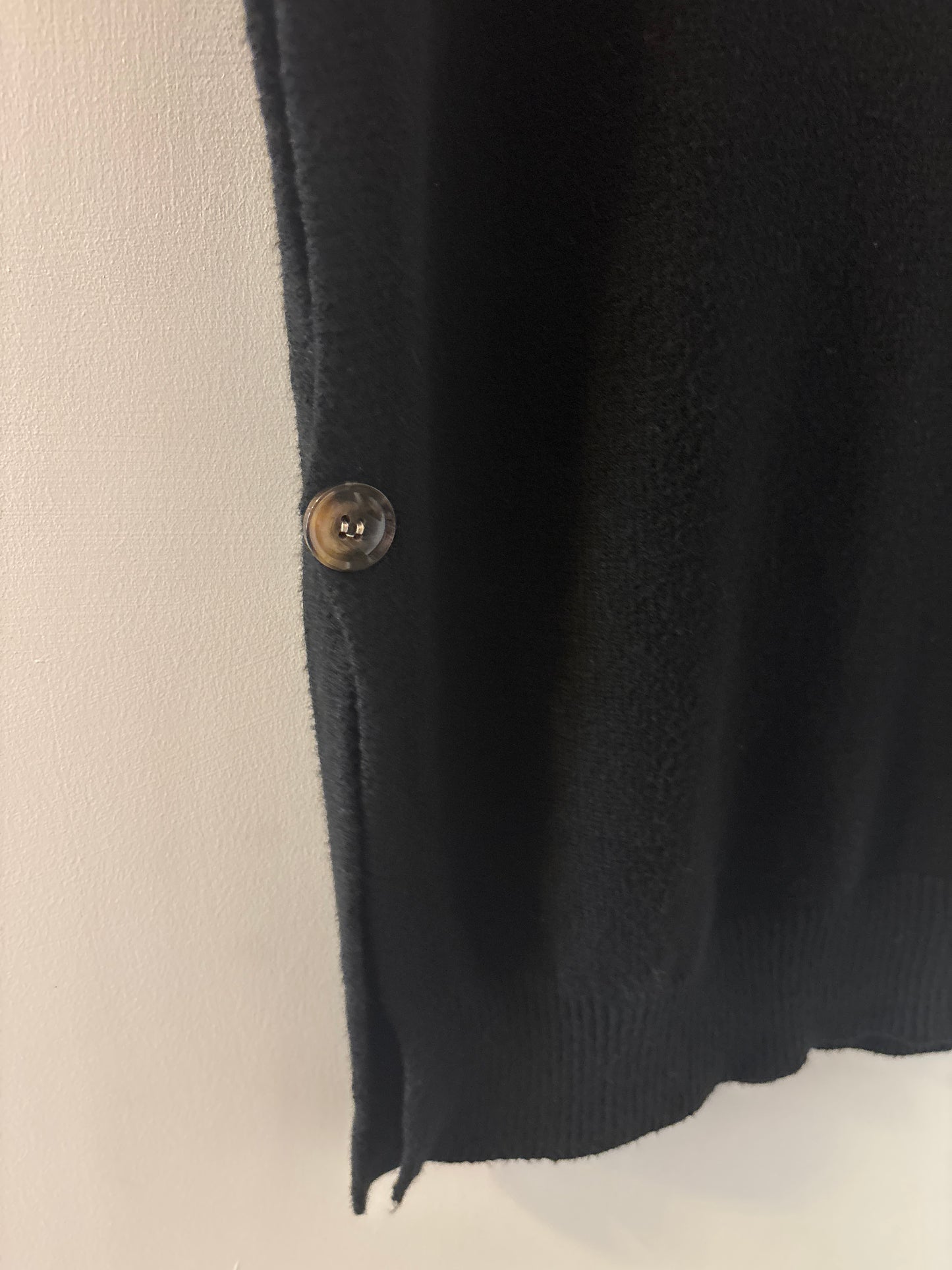 Black V Neck Sleeveless Pullover