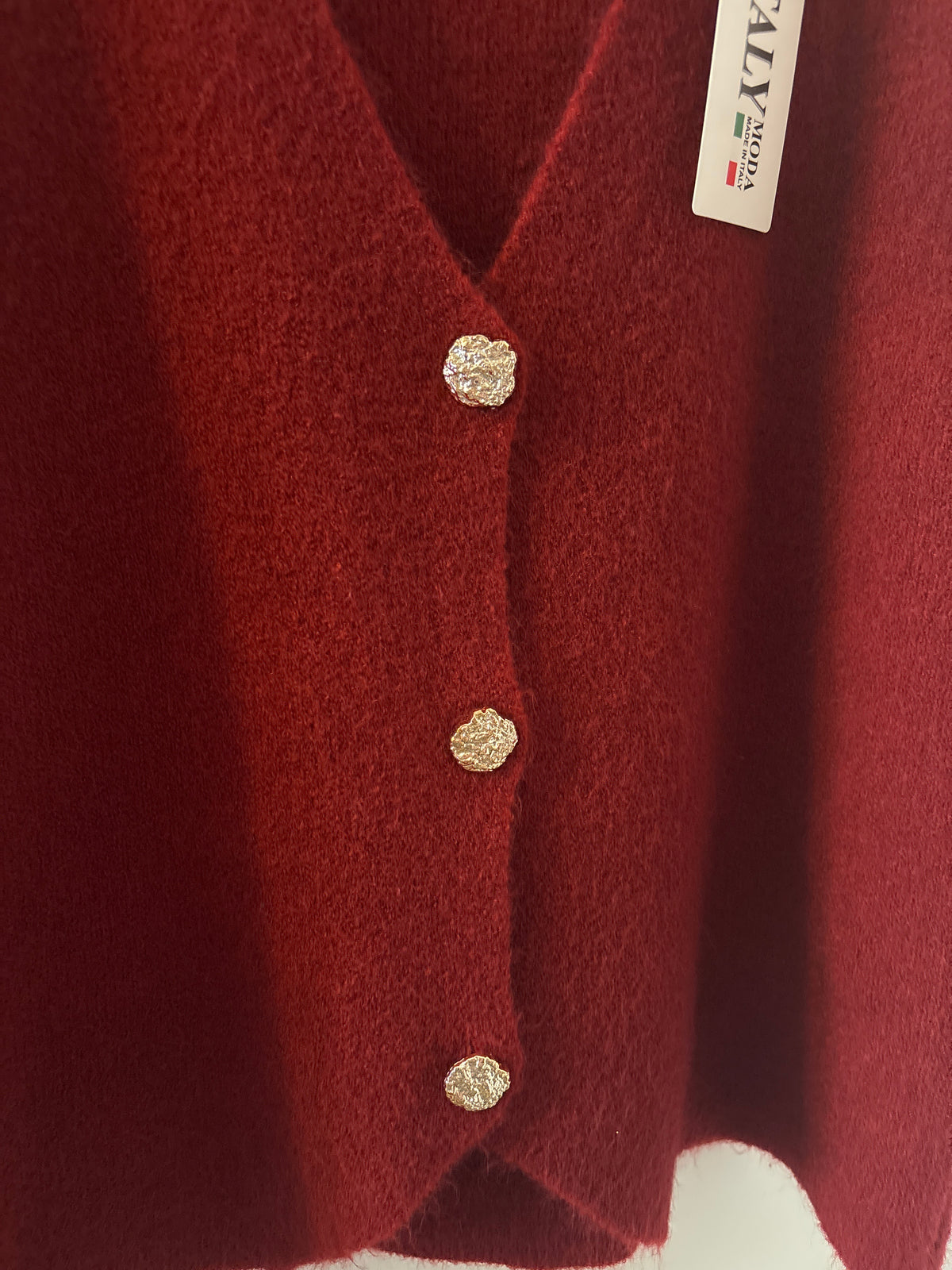 Buttoned Knitted Vest in Red