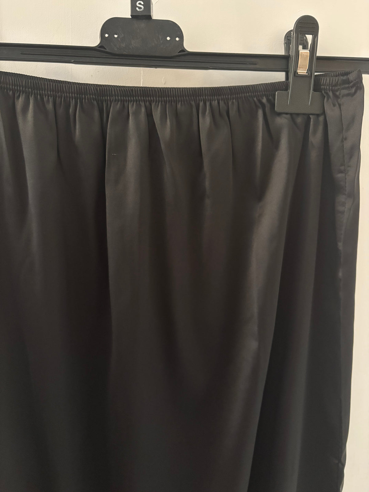 Satin and Lace Trim Skirt in Black