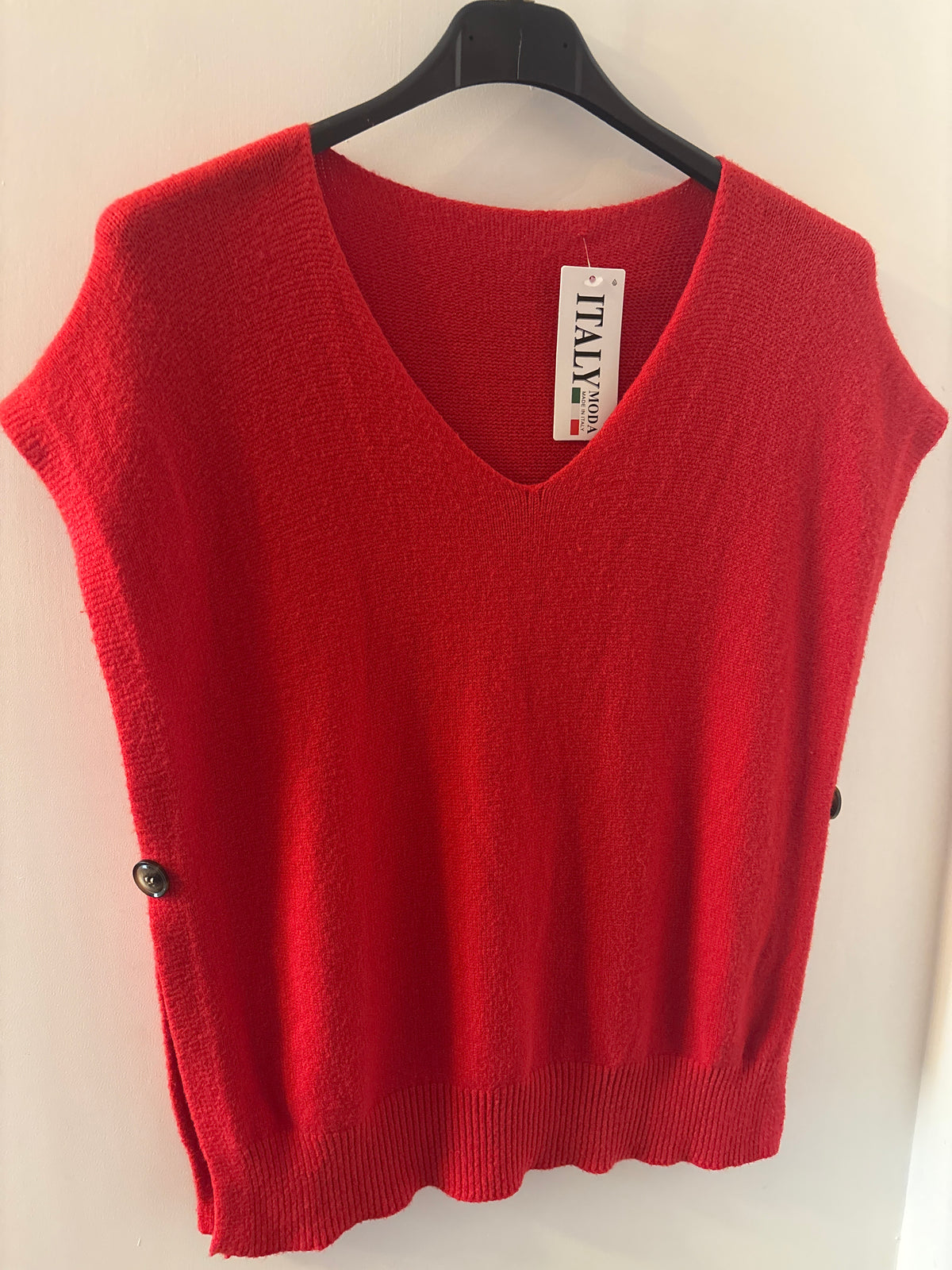 Red V Neck Sleeveless Pullover