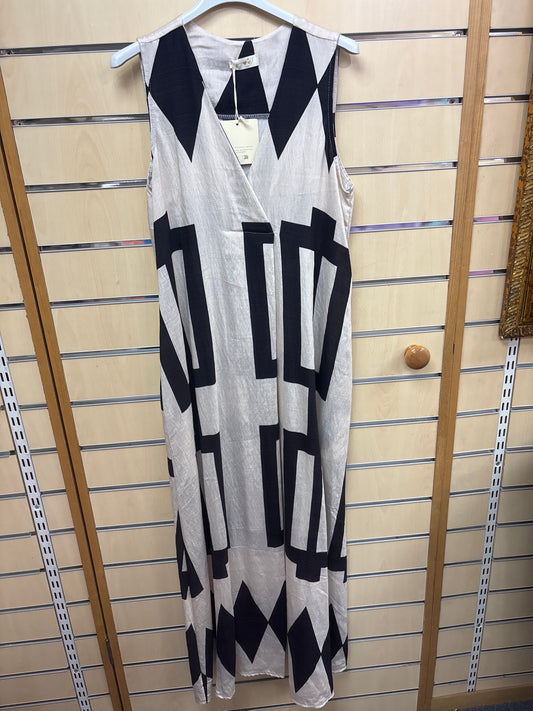 Patterned Sleeveless Maxi Dress