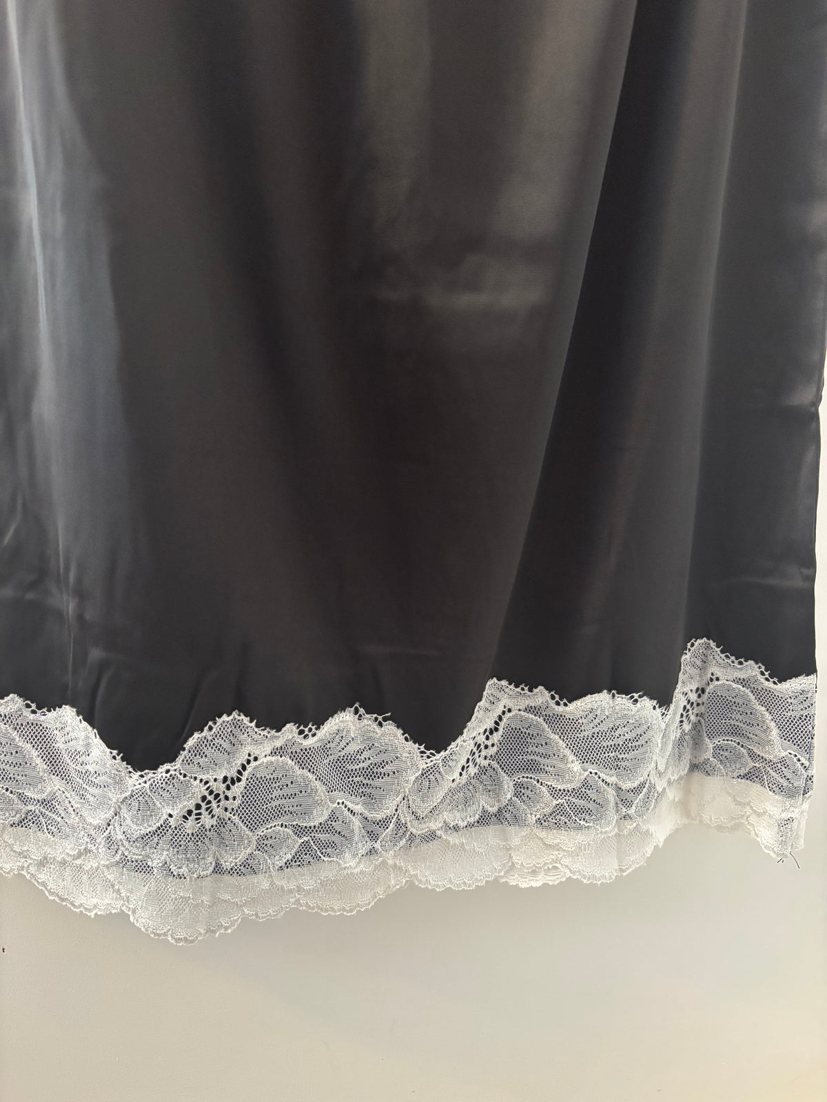 Satin and Lace Trim Skirt in Black