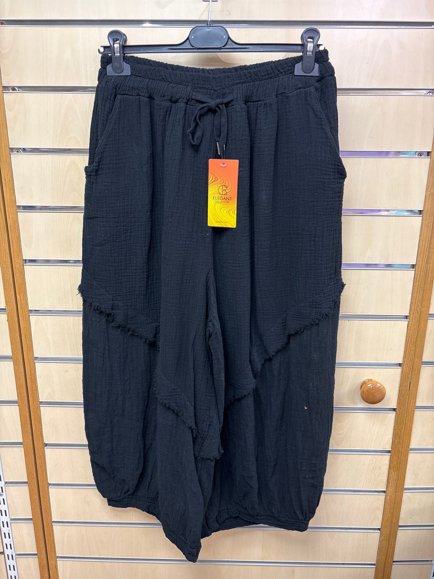 100% Cotton Cropped Trouser with Frayed Hem in black