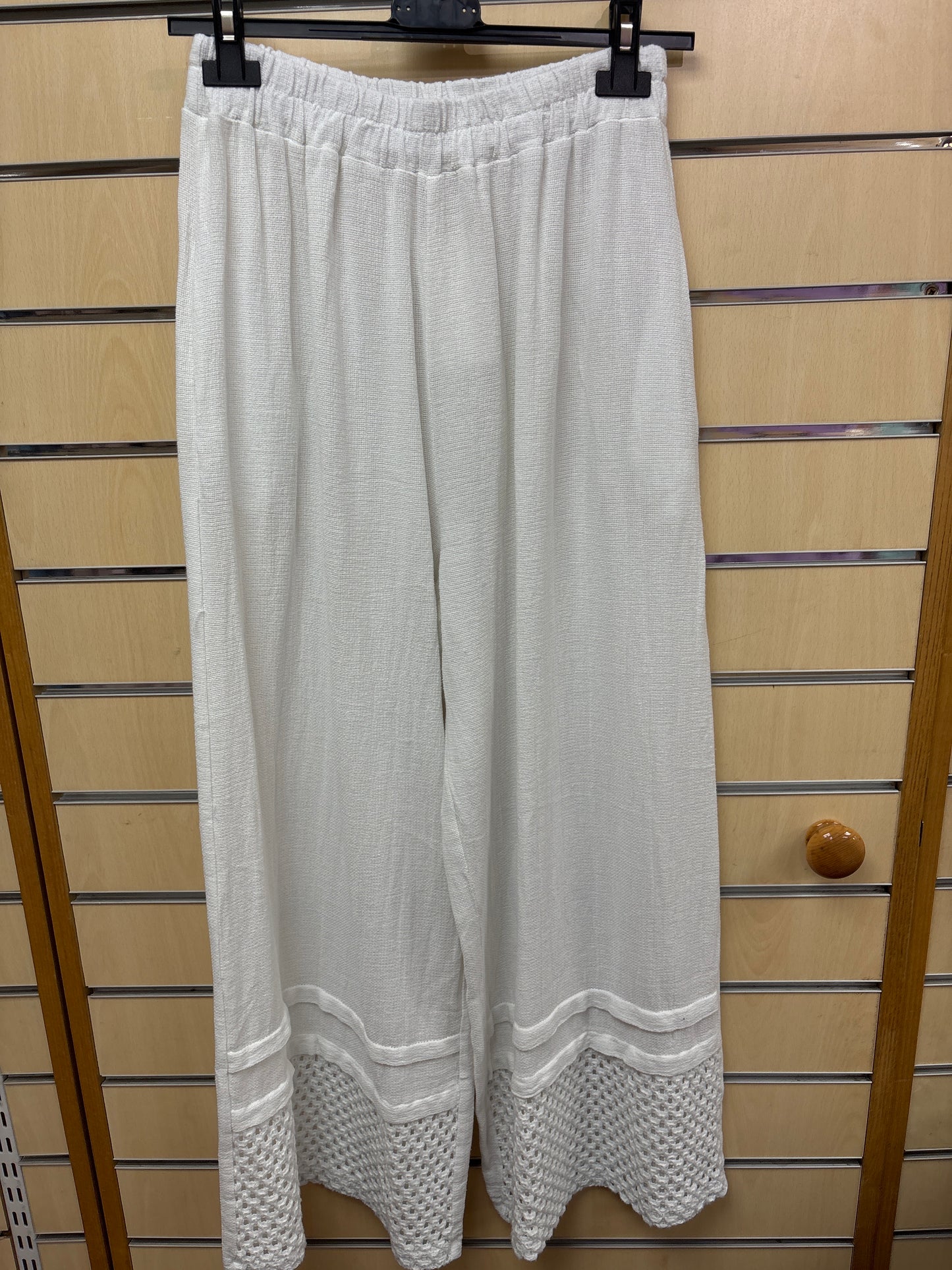 White Cotton & Linen Set in white