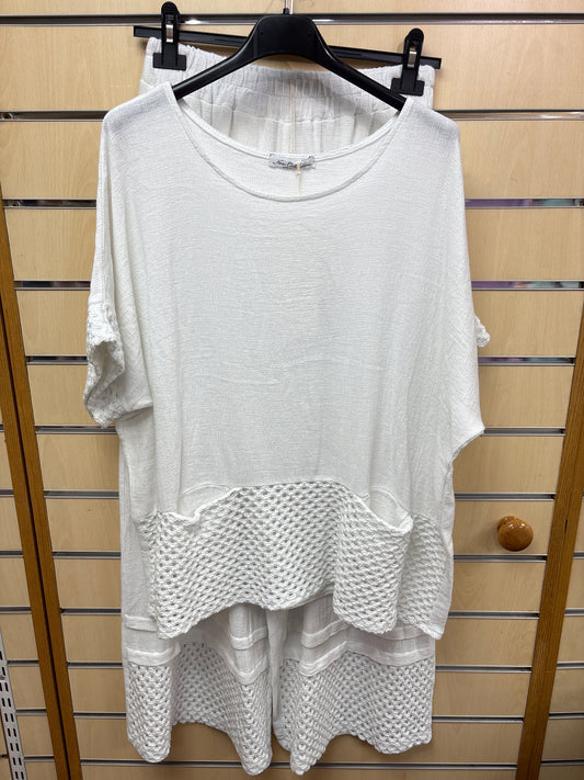 White Cotton & Linen Set in white