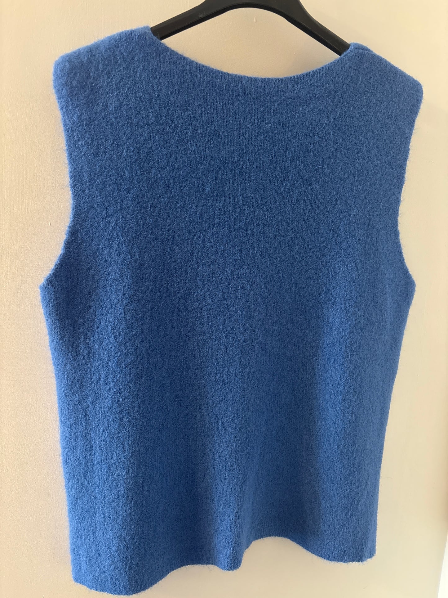 Buttoned Knitted Vest in Blue