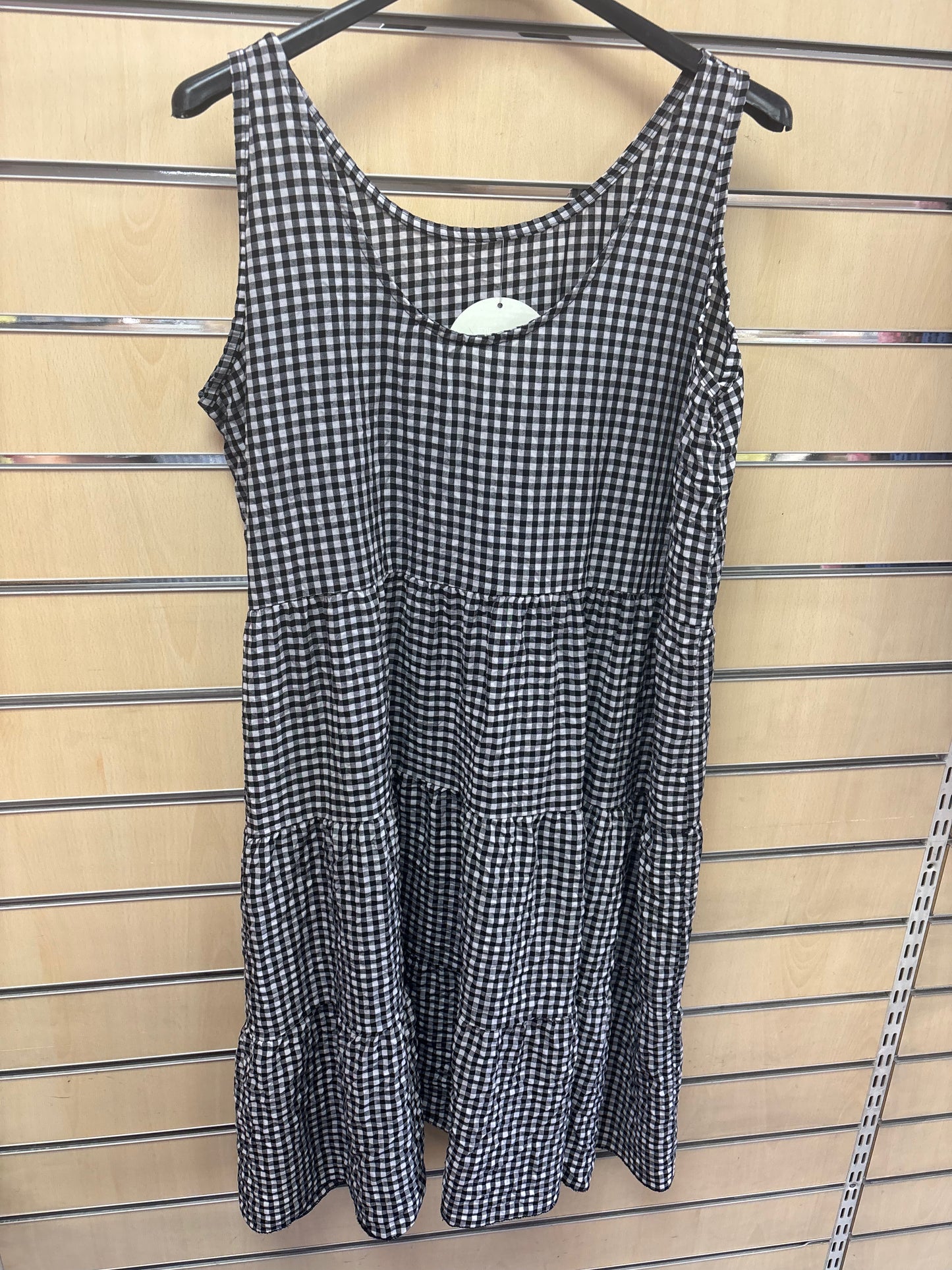 Gingham Sleeveless Dress in Black