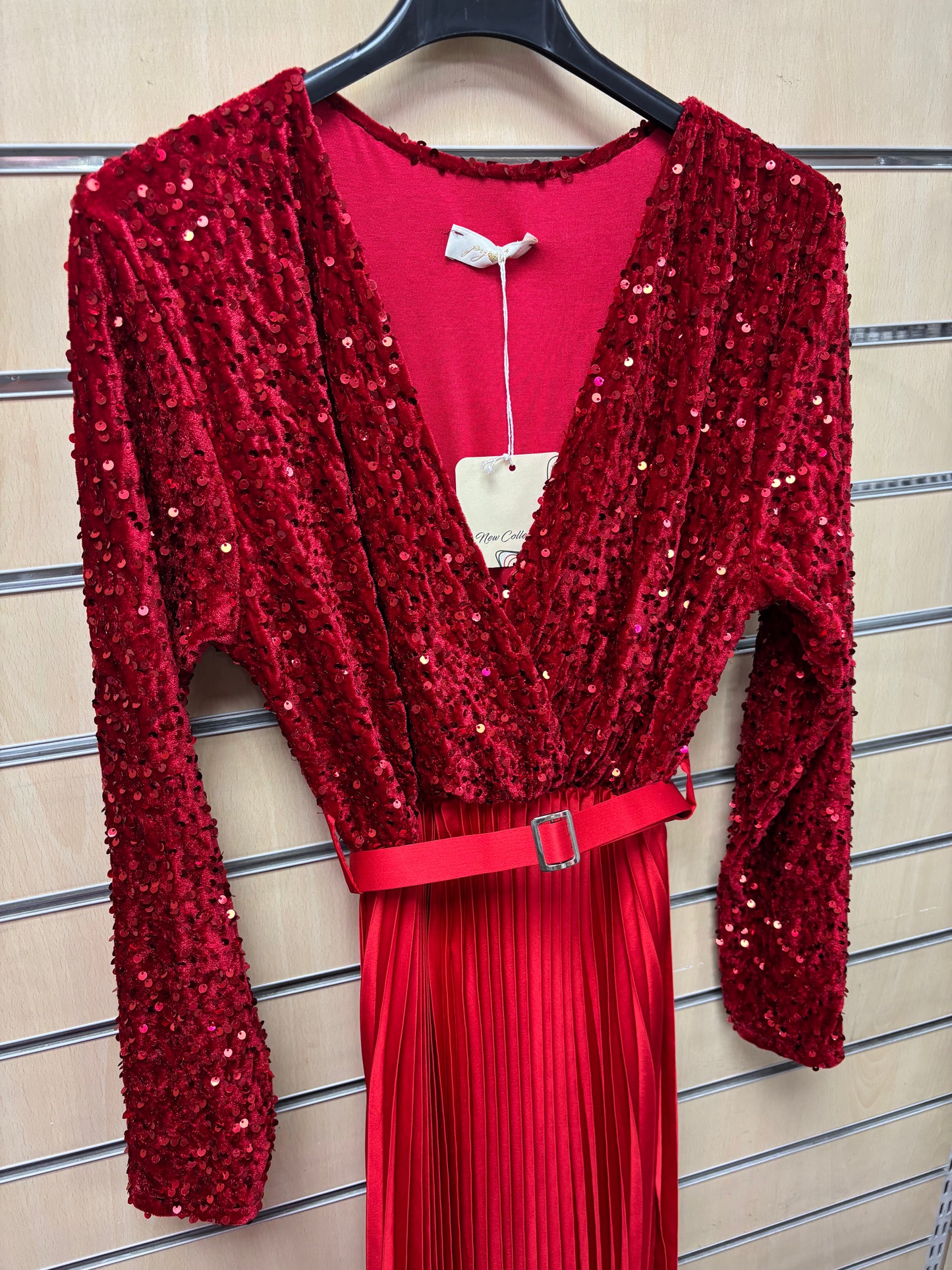 V Neck Sequin Dress with Belt in Red