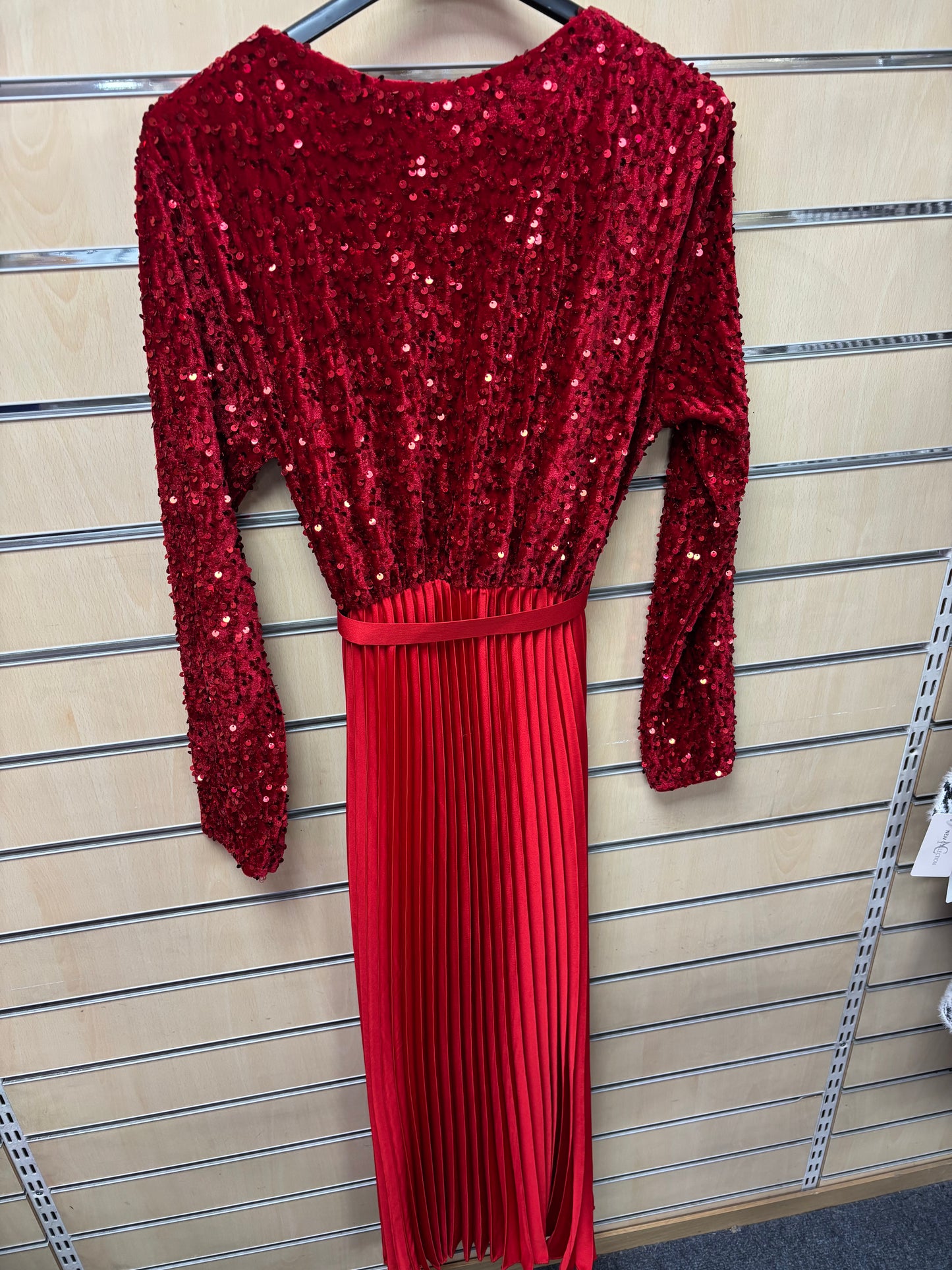 V Neck Sequin Dress with Belt in Red