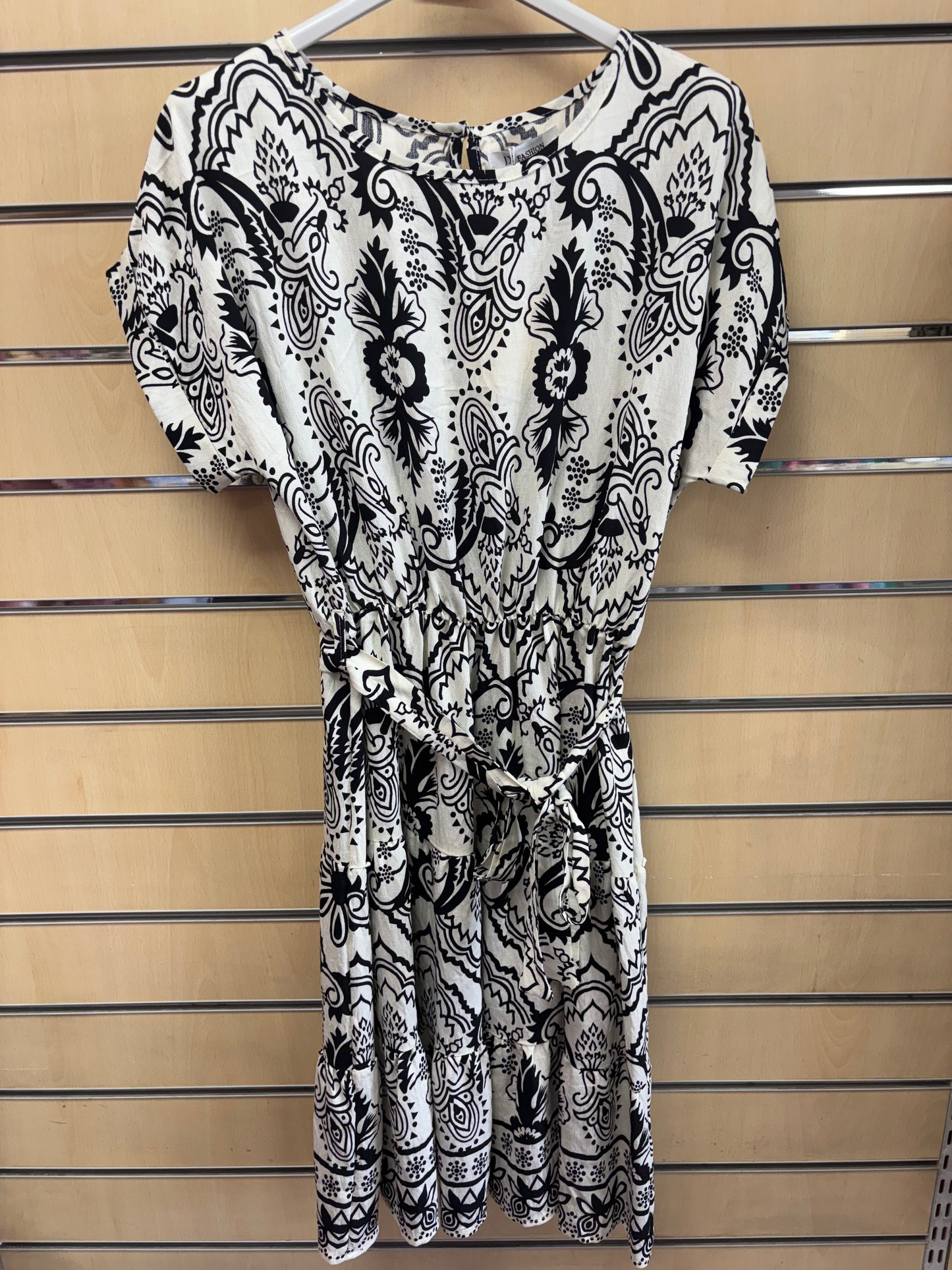 Belted Pattern Summer Dress in Black