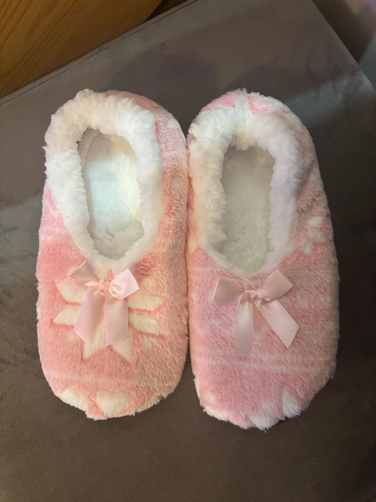 Pink Bow Snowflake Slippers
