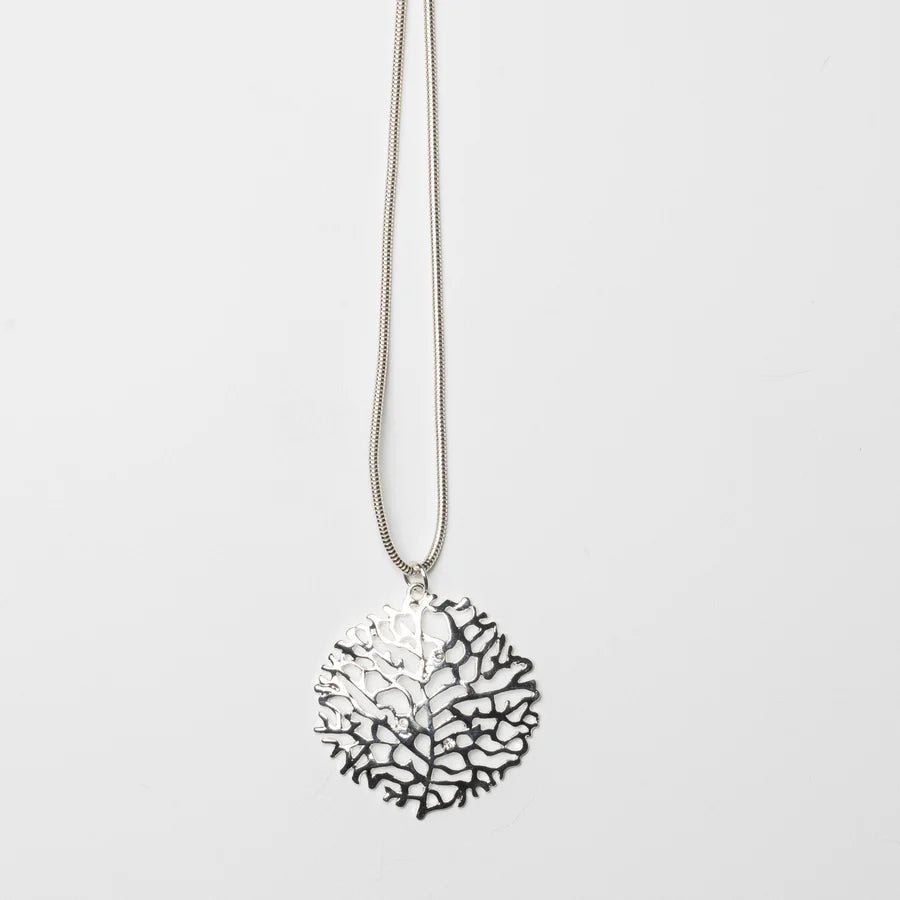 Filigree Design Pendant Long Necklace in Silver