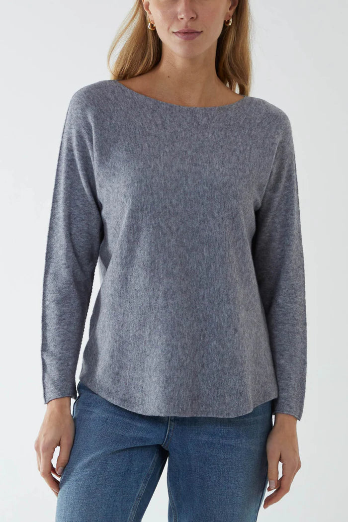 Round neck fine knit jumper in grey